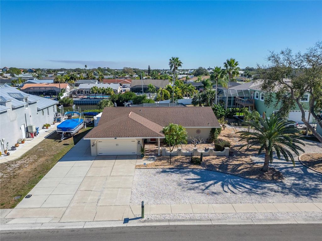 Image 68 of property listing at 6503 SANTIAGO COURT, Apollo Beach, FL 33572