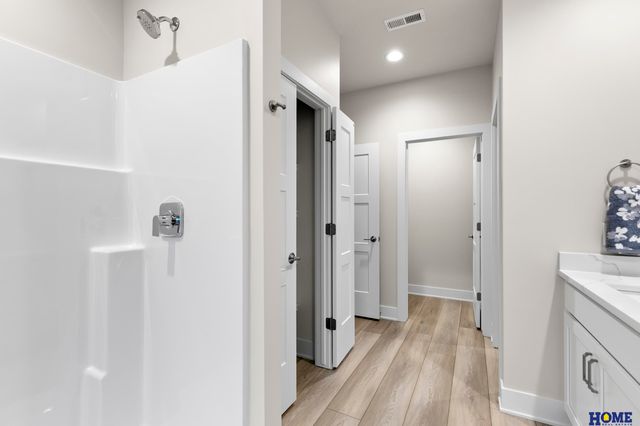 5802 S 94th Street, Lincoln, NE 68526