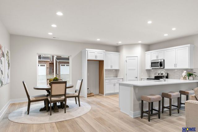 5802 S 94th Street, Lincoln, NE 68526