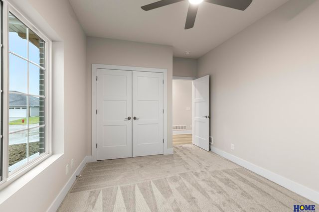 5802 S 94th Street, Lincoln, NE 68526