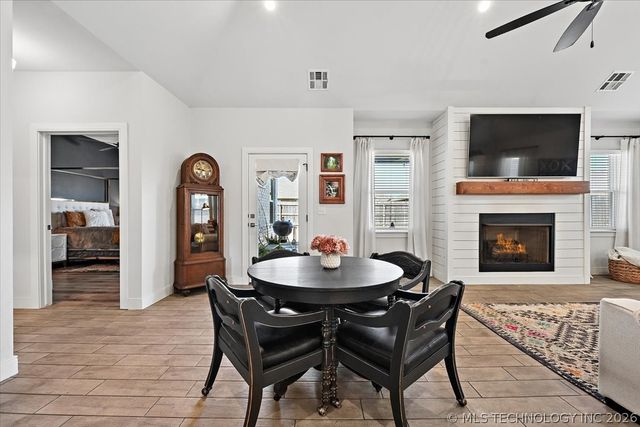 27423 E 109th Street S, Coweta, OK 74429