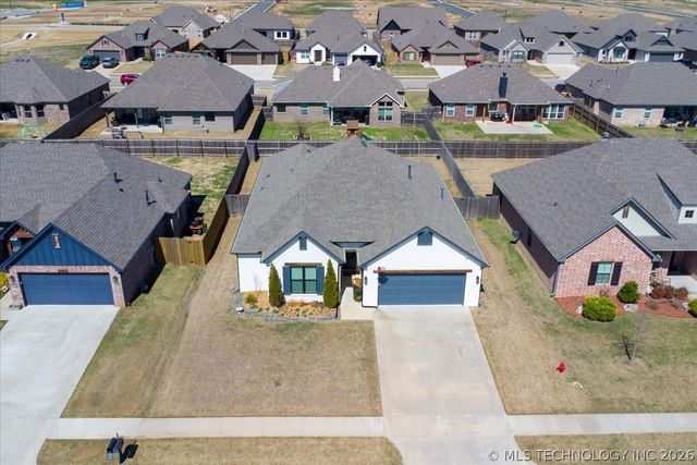 27423 E 109th Street S, Coweta, OK 74429