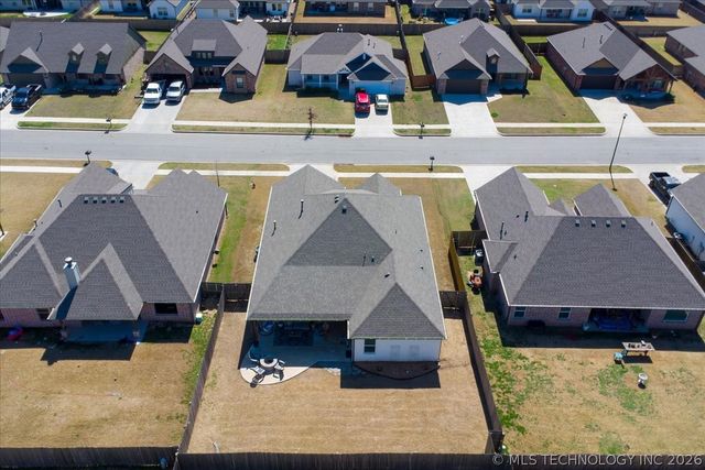 27423 E 109th Street S, Coweta, OK 74429