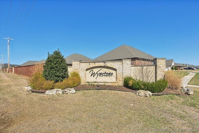 27423 E 109th Street S, Coweta, OK 74429
