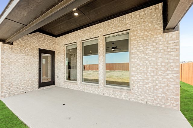 481 Red Maple Road, Waxahachie, TX 75165