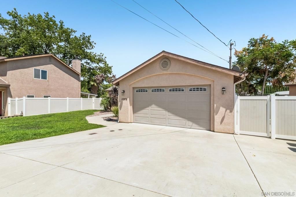 11976 Foothills River Ln, Lakeside, CA 92040 — photo 2
