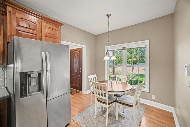 6989 141st Street, Basehor, KS 66007