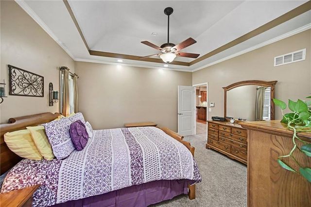 6989 141st Street, Basehor, KS 66007