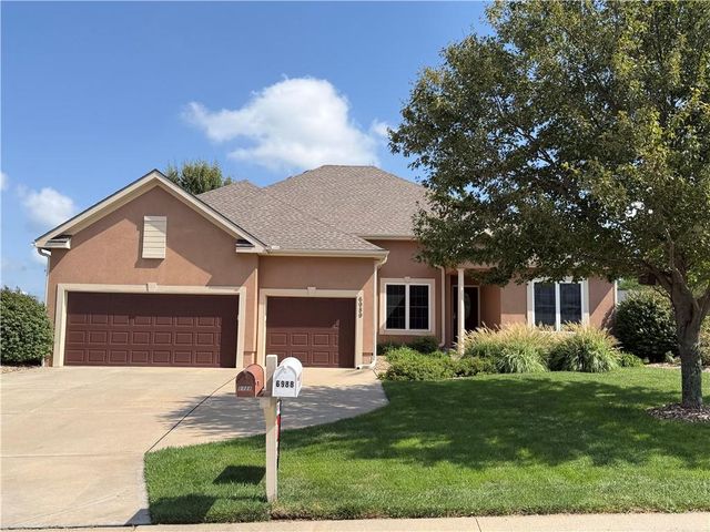 6989 141st Street, Basehor, KS 66007