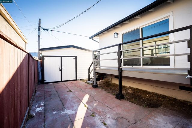 5915 San Pablo, Oakland, CA 94608
