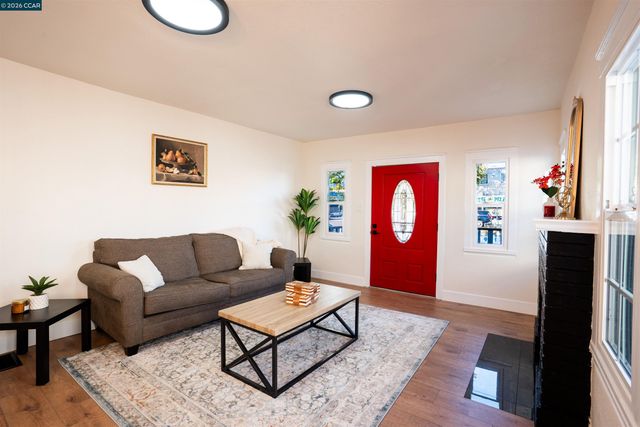 5915 San Pablo, Oakland, CA 94608