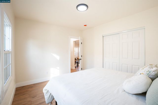 5915 San Pablo, Oakland, CA 94608