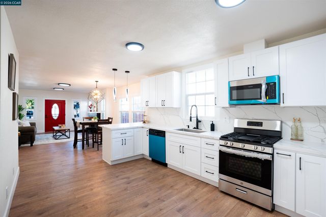 5915 San Pablo, Oakland, CA 94608