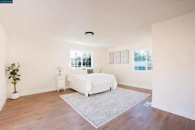 5915 San Pablo, Oakland, CA 94608
