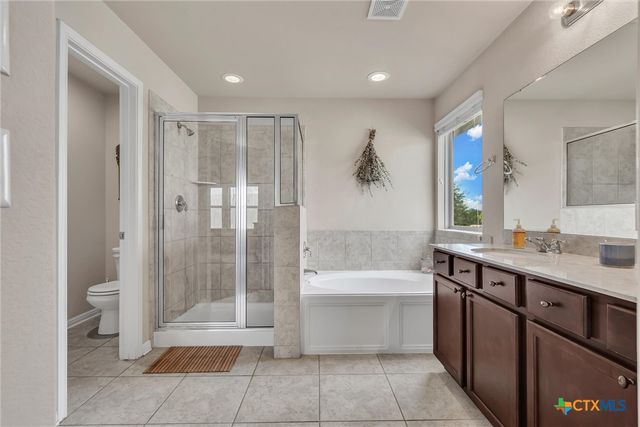 701 Sweet Gum, Kyle, TX 78640