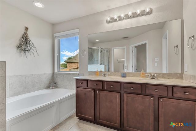 701 Sweet Gum, Kyle, TX 78640
