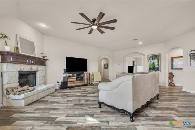 701 Sweet Gum, Kyle, TX 78640