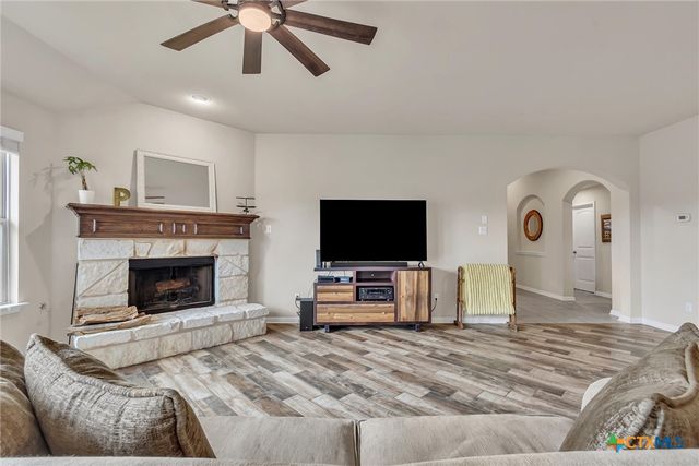 701 Sweet Gum, Kyle, TX 78640
