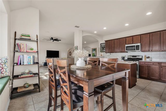701 Sweet Gum, Kyle, TX 78640
