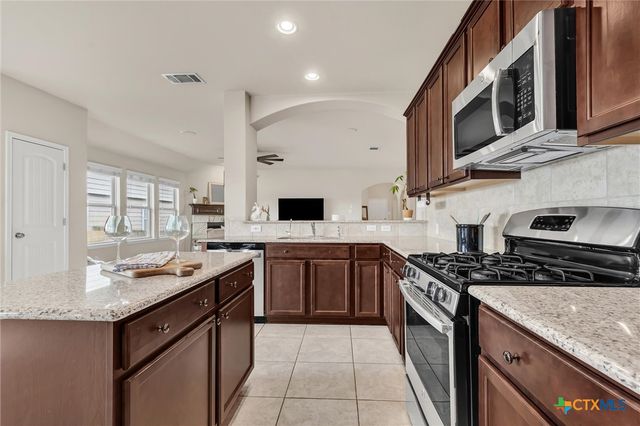 701 Sweet Gum, Kyle, TX 78640