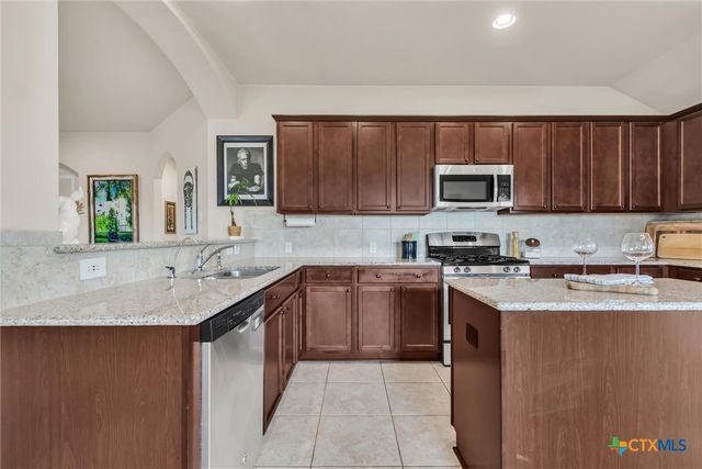 701 Sweet Gum, Kyle, TX 78640