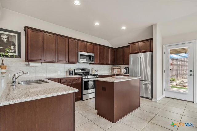 701 Sweet Gum, Kyle, TX 78640