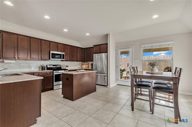 701 Sweet Gum, Kyle, TX 78640