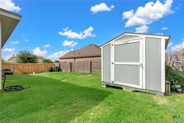 701 Sweet Gum, Kyle, TX 78640