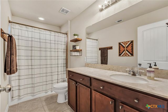 701 Sweet Gum, Kyle, TX 78640