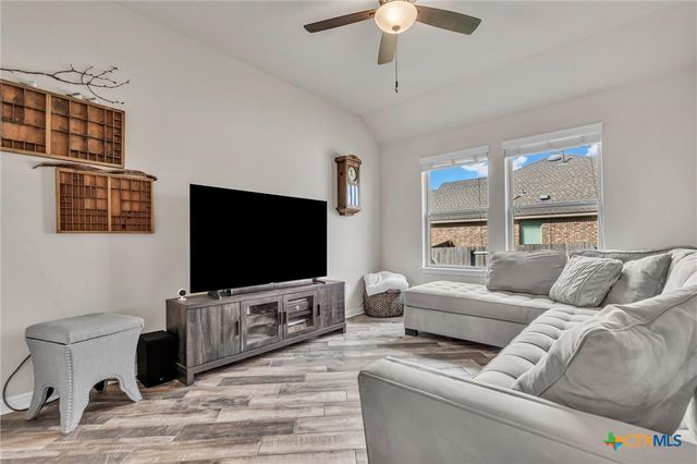 701 Sweet Gum, Kyle, TX 78640