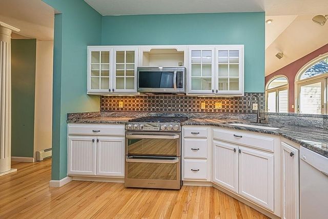 63 Olympia St, Moultonborough, NH 03254