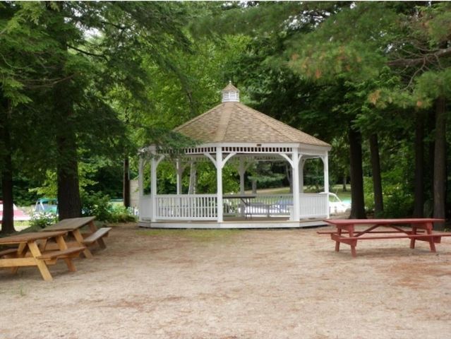 63 Olympia St, Moultonborough, NH 03254