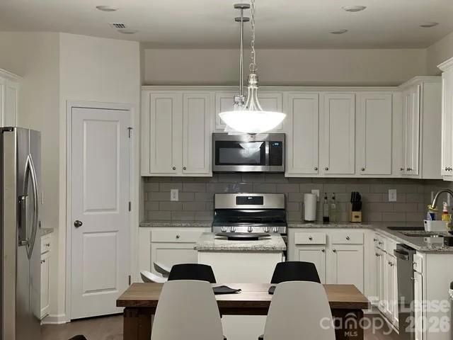 7104 Wheyfield Drive, Charlotte, NC 28215