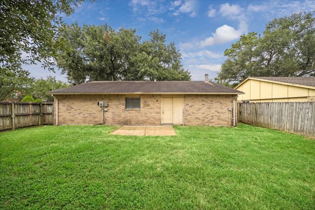 15627 Summer Briar Court, Missouri City, TX 77489