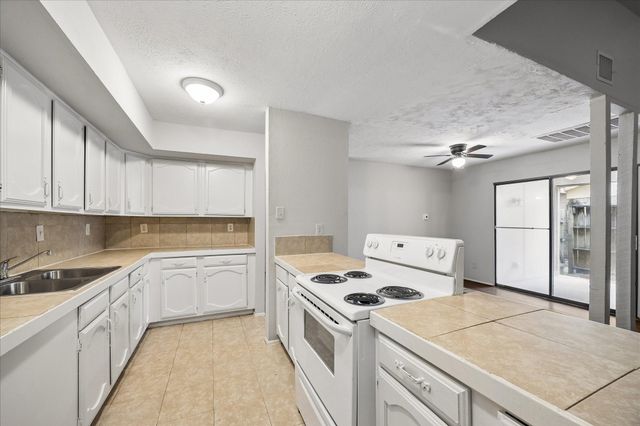 15627 Summer Briar Court, Missouri City, TX 77489