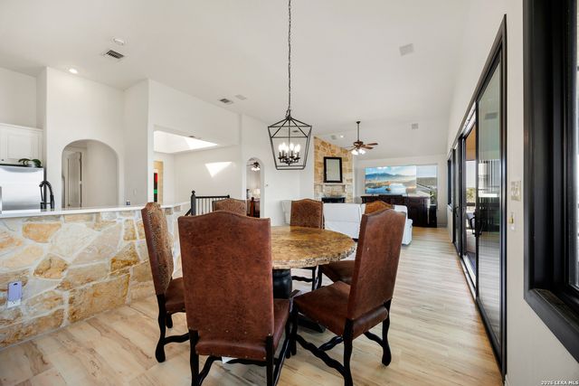 2633 LAKEVIEW DR, Canyon Lake, TX 78133