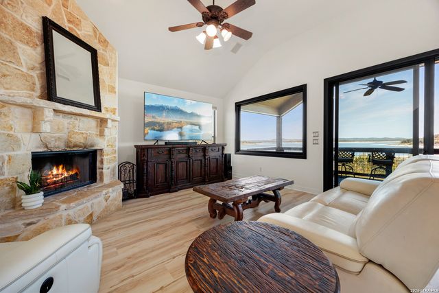 2633 LAKEVIEW DR, Canyon Lake, TX 78133