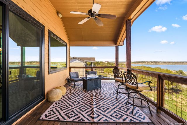 2633 LAKEVIEW DR, Canyon Lake, TX 78133