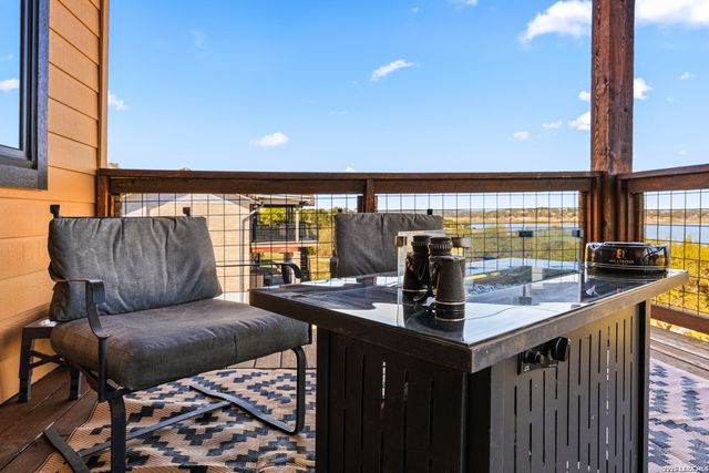 2633 LAKEVIEW DR, Canyon Lake, TX 78133