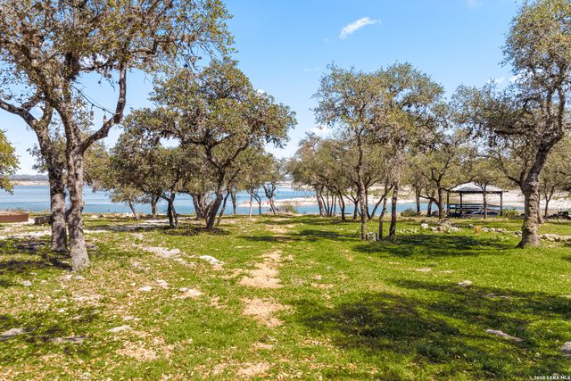 2633 LAKEVIEW DR, Canyon Lake, TX 78133