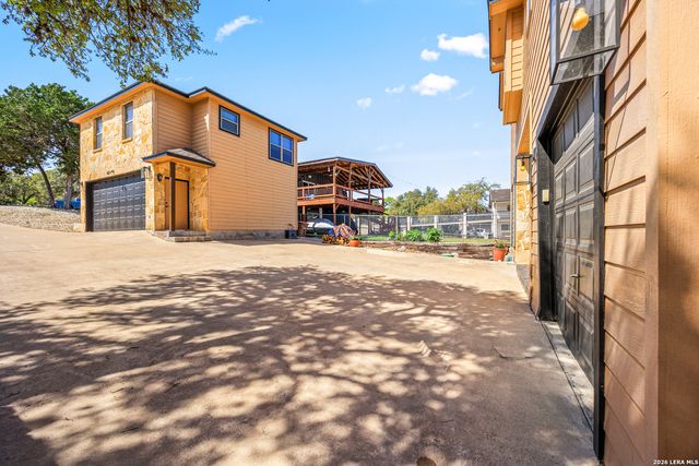 2633 LAKEVIEW DR, Canyon Lake, TX 78133