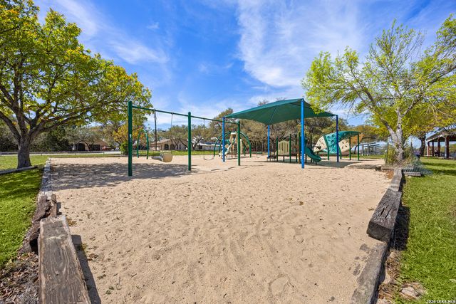 2633 LAKEVIEW DR, Canyon Lake, TX 78133