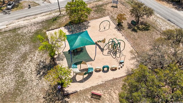 2633 LAKEVIEW DR, Canyon Lake, TX 78133