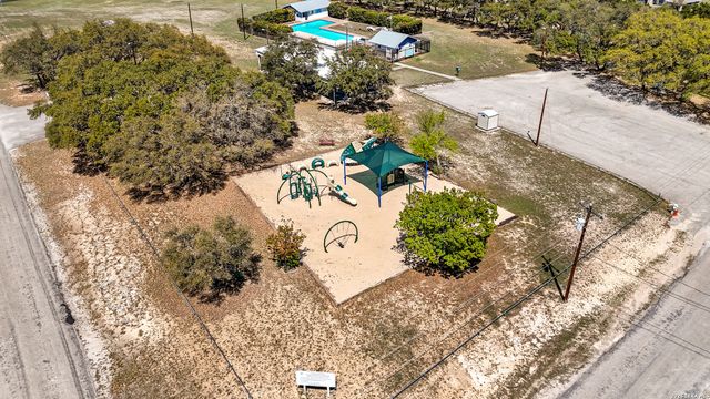 2633 LAKEVIEW DR, Canyon Lake, TX 78133