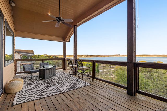 2633 LAKEVIEW DR, Canyon Lake, TX 78133
