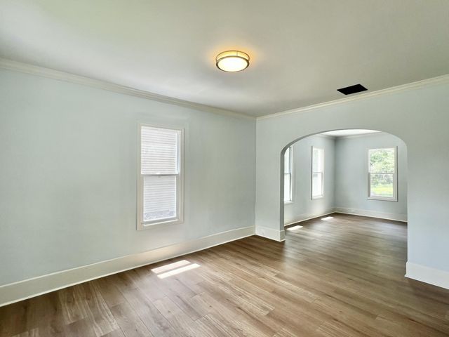 110 Hillsdale Street, Hillsdale City, MI 49242