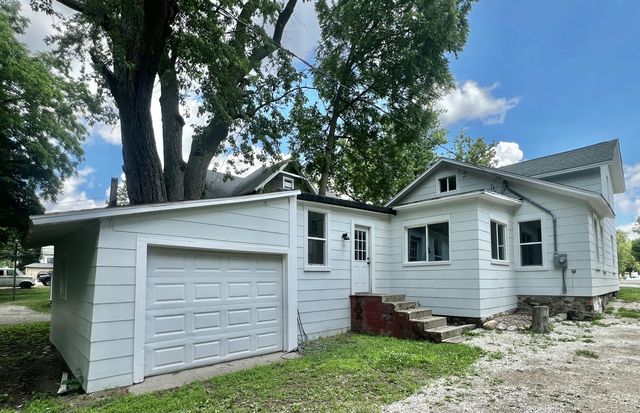 110 Hillsdale Street, Hillsdale City, MI 49242