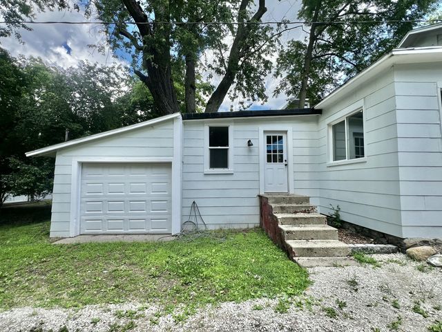 110 Hillsdale Street, Hillsdale City, MI 49242