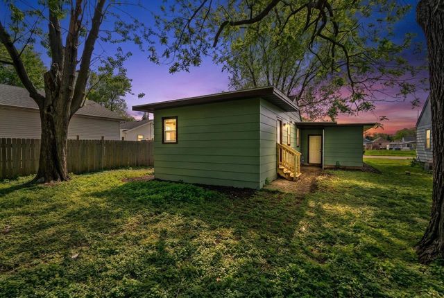 1322 BROAD STREET, Oshkosh, WI 54901