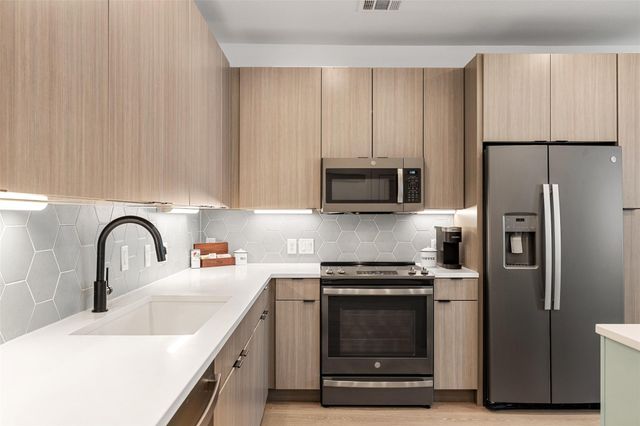 4802 S Congress Ave 411, Austin, TX 78745